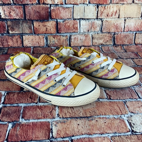 CONVERSE ALL-STAR CHUCK TAYLOR SCINCH BACK LOWTOPS, WOMANS SIZE 7 EUC - Picture 4 of 11